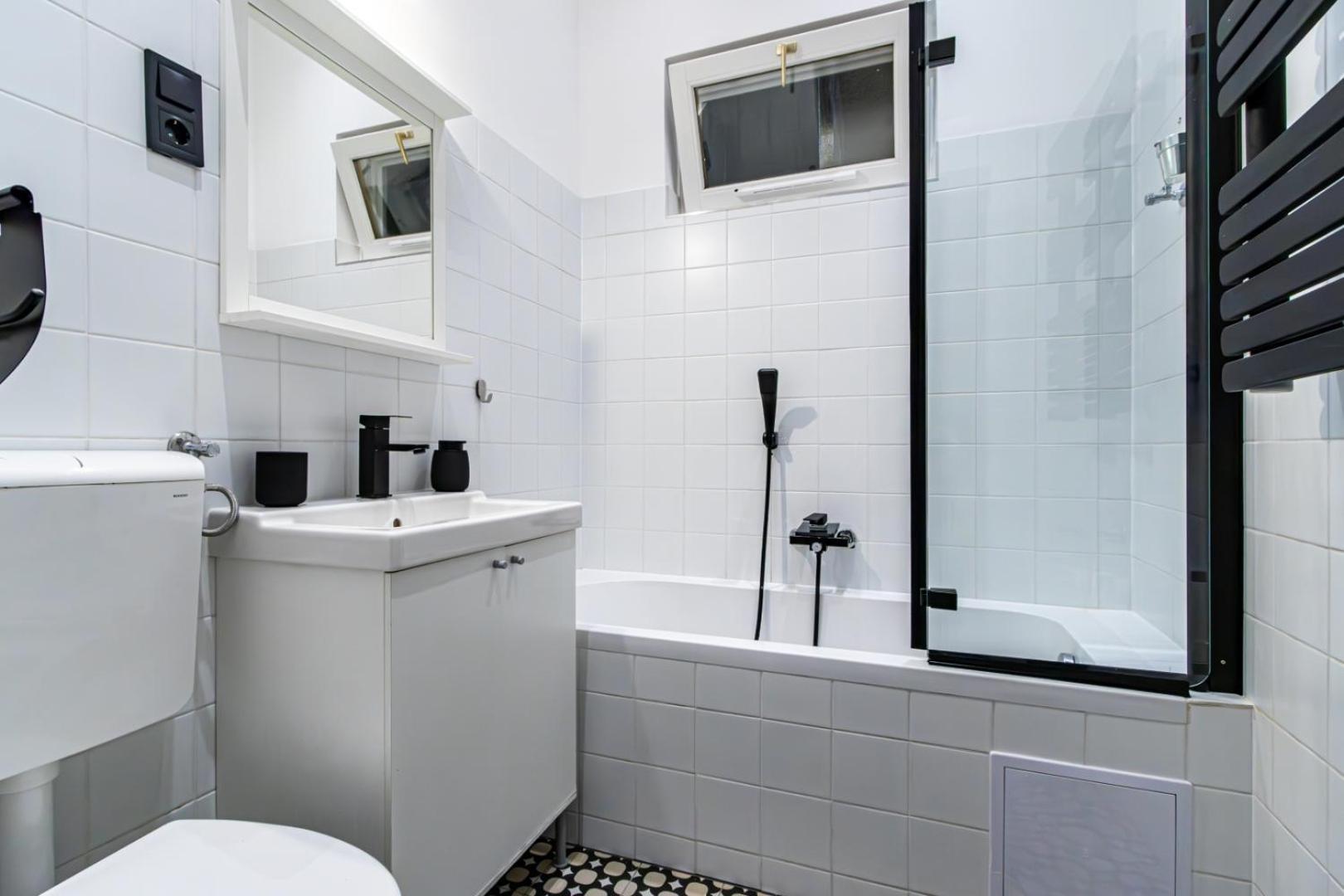 Oasis Apartment On The Broadway With Ac Budapest Esterno foto